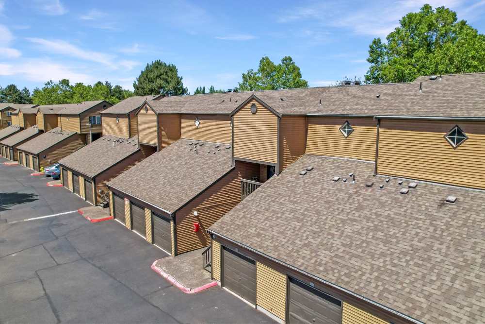 Building with garages at Renaissance at 29th Apartments in Vancouver, Washington