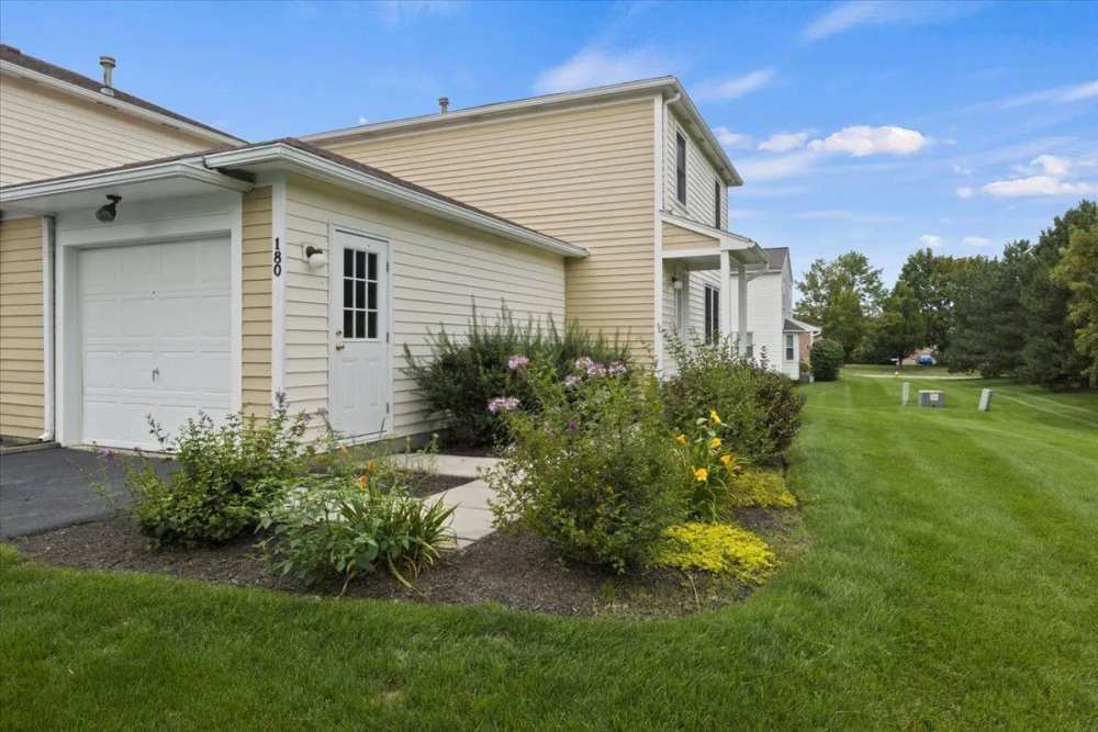 Exterior of the property at Summit Knolls Apartments & Townhomes in Webster,New York