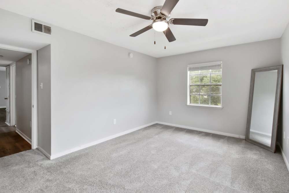 Bedroom at River Oaks in Vicksburg, Mississippi