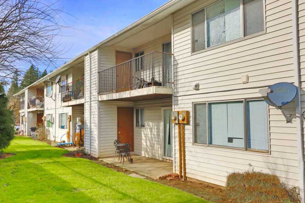Private patio and balconies at Cleveland Station in Gresham, Oregon