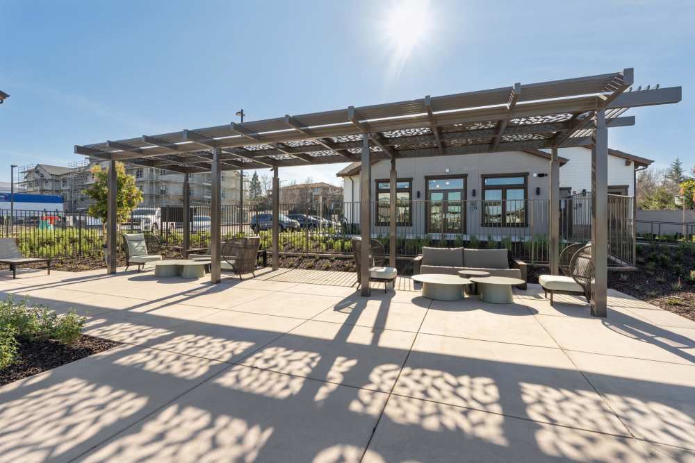 Outdoor lounge Crescent Apartments in Roseville, California