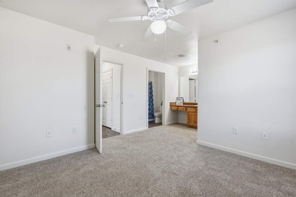 Bedroom with ceiling fan at Riverside Park in Early, Texas