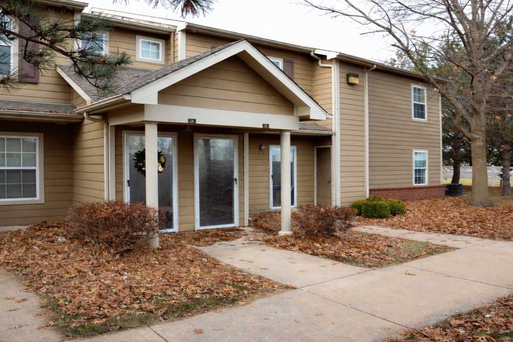 Exterior view of apartments at Stonebridge in Jacksonville, Illinois
