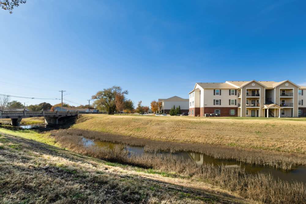 Exterior view of community at Sunnydale Pointe in Wichita, Kansas
