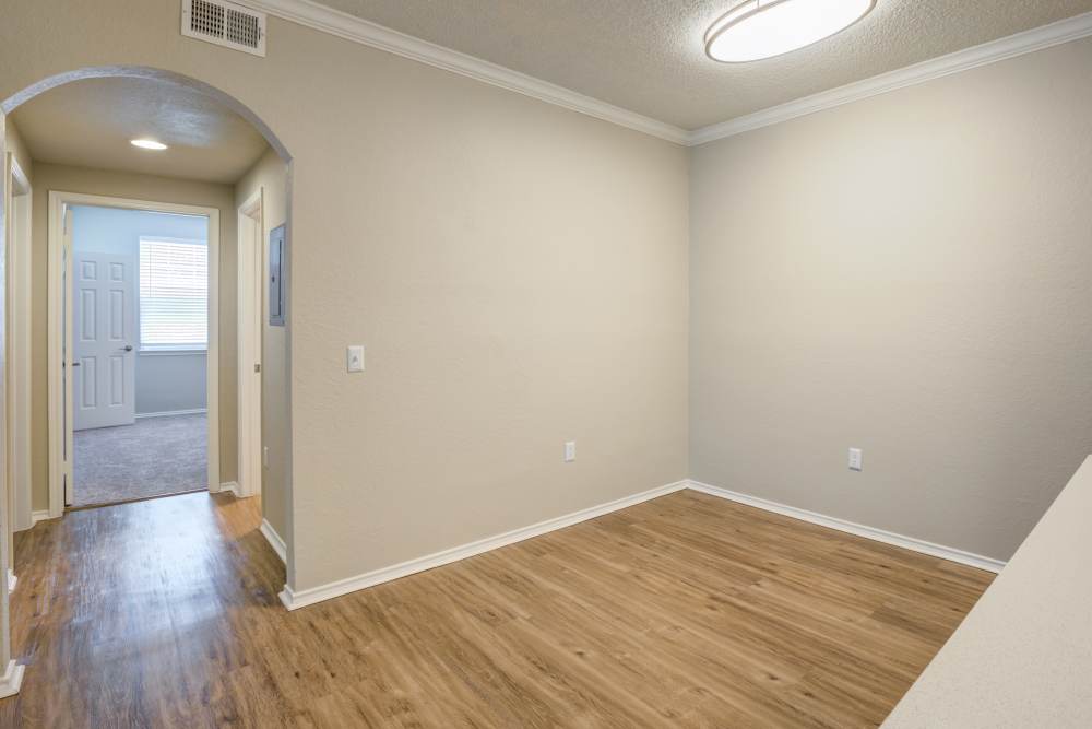 Unfurnished apartment with wooden flooring at Dawson in Orlando, Florida