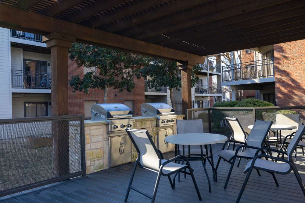 Outdoor grilling station at Rivercrest in Waco, Texas 