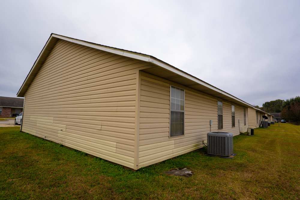 Apartment with central AC installed at Willowbrook II in Lafayette, Louisiana