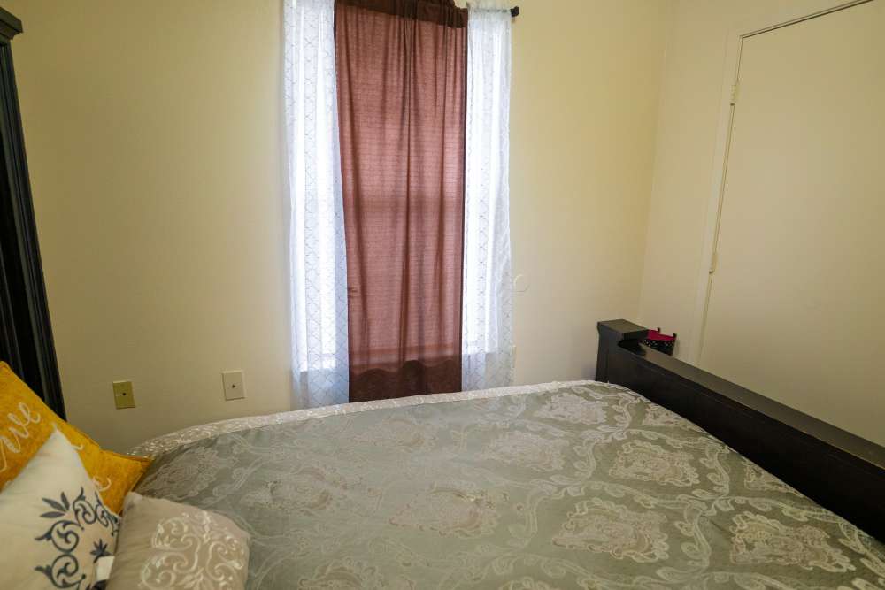 Windows in model apartment bedroom at Willowbrook II in Lafayette, Louisiana