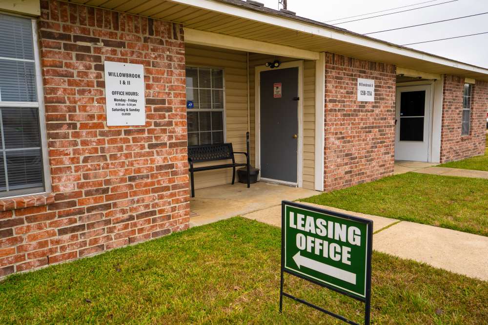Entrance of leasing center at Willowbrook II in Lafayette, Louisiana