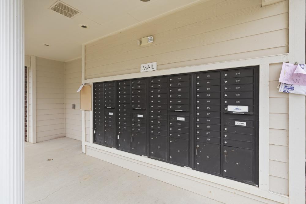 Parcel lockers at Wood Falls in Lebanon,Tennessee