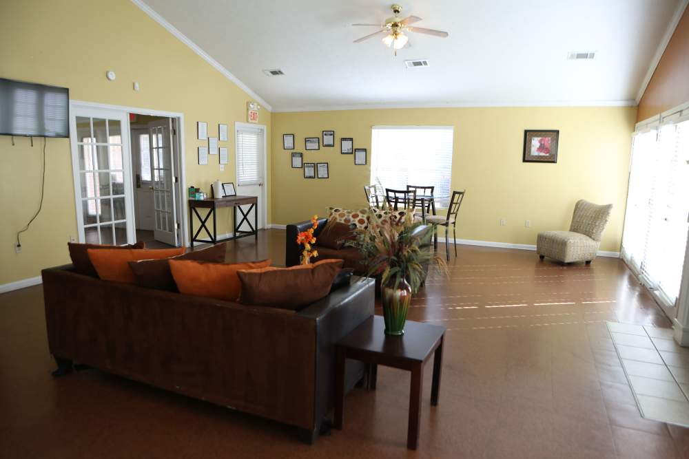 Spacious clubhouse at Horizon Apartments in Jackson, Mississippi