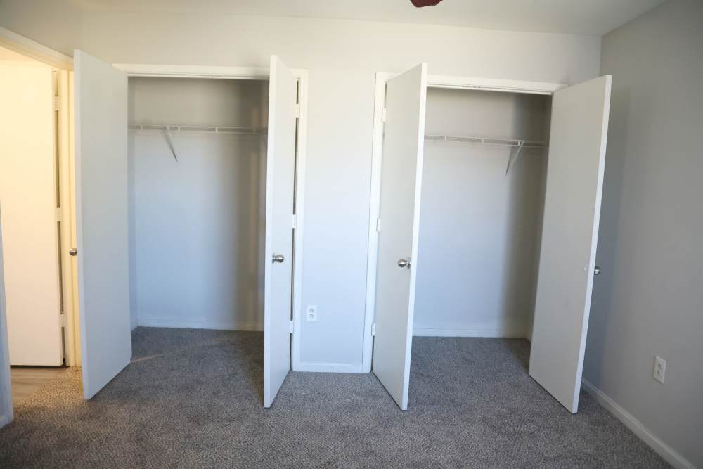 Bedroom with a closet area at Horizon Apartments in Jackson, Mississippi