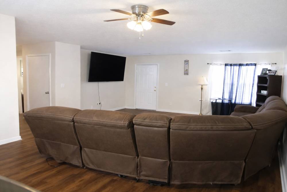 Living area at Chapel Estates II in Jackson, Mississippi