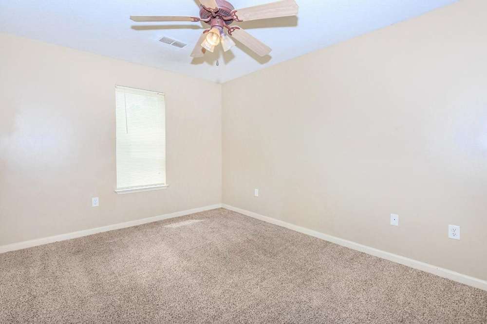 Unfurnished bedroom at Sawgrass Park in Gulfport,Mississippi 