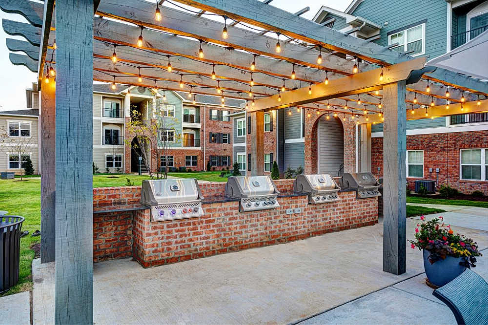 Grilling station at City Limits Apartments in Columbia, Tennessee