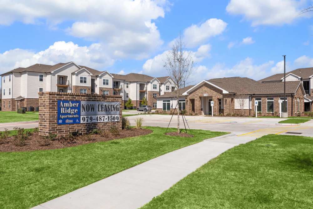 Exterior of Amber Ridge in Angleton, Texas
