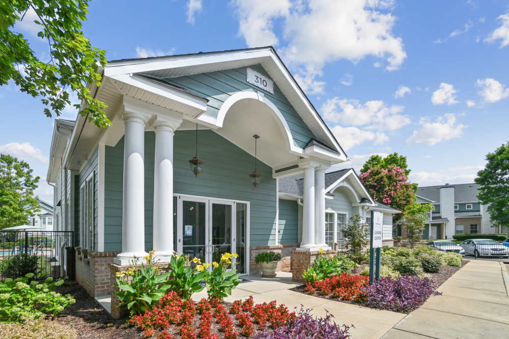 Entrance of clubhouse at Highlands at Alexander Pointe in Charlotte, North Carolina