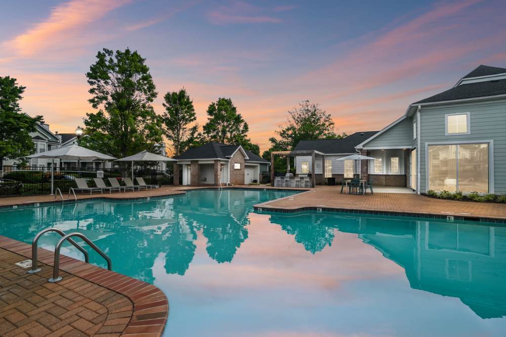 Sparkling pool area at Highlands at Alexander Pointe in Charlotte, North Carolina