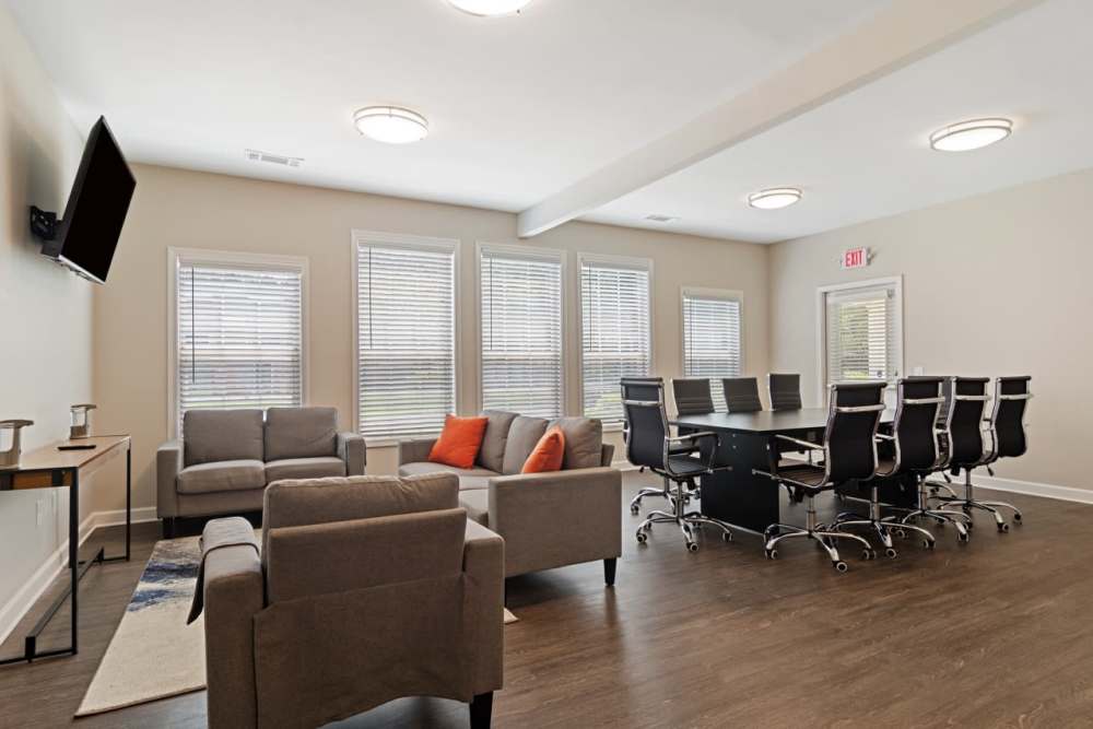 Community office room at Vesta Bouldercrest in Atlanta, Georgia