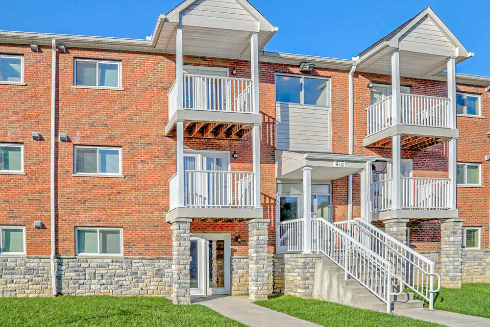 Brick apartment building at Alston Park in Cincinnati, Ohio