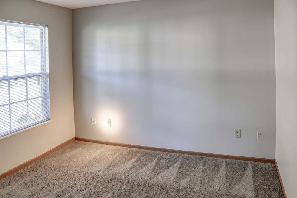 Fully ventilated bedroom at Ivy Glen in Washington Court House, Ohio 