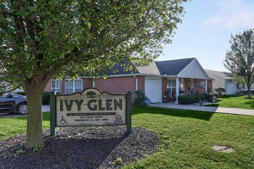 Signboard at Ivy Glen in Washington Court House, Ohio 