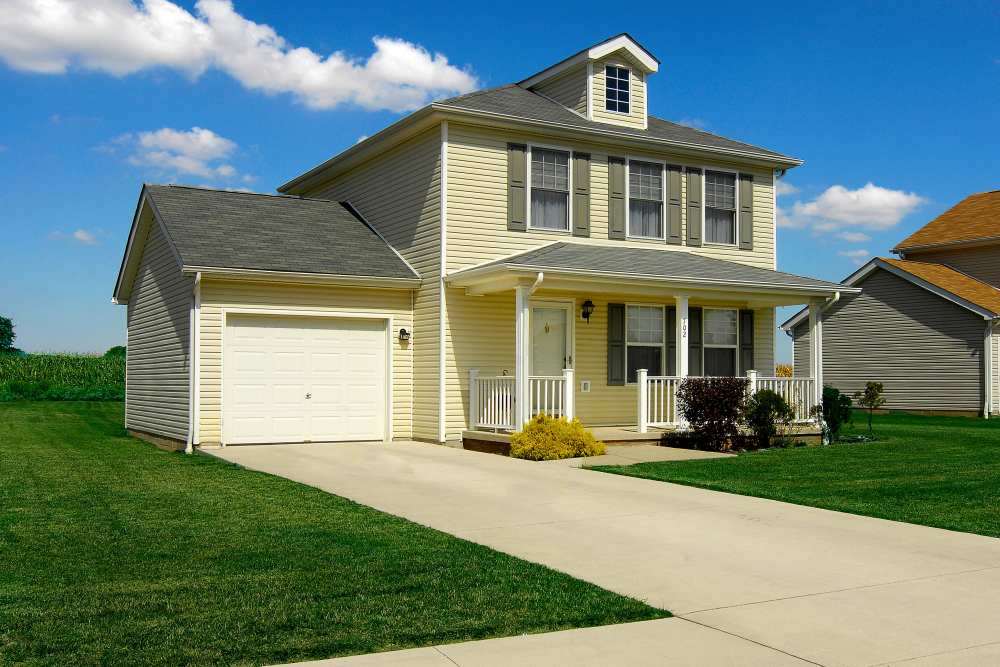 Exterior view of the apartment building at Zacharys Crossing in Washington Court House, Ohio 
