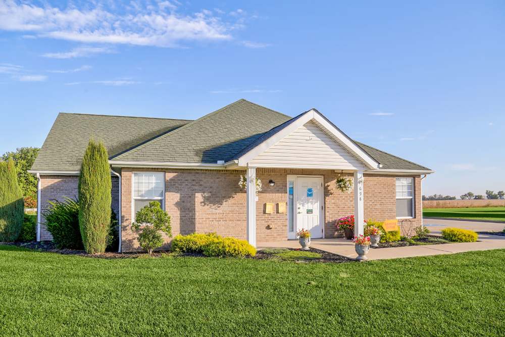 Well-maintained community and greenery all around at Zacharys Crossing in Washington Court House, Ohio 