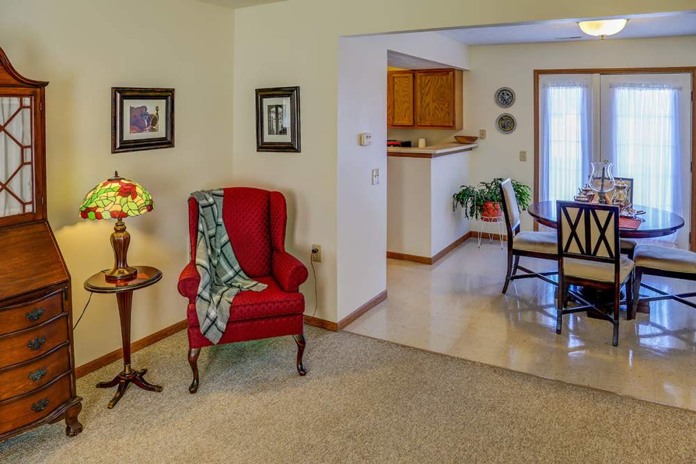 Spacious living room with a couch at Zacharys Crossing in Washington Court House, Ohio 