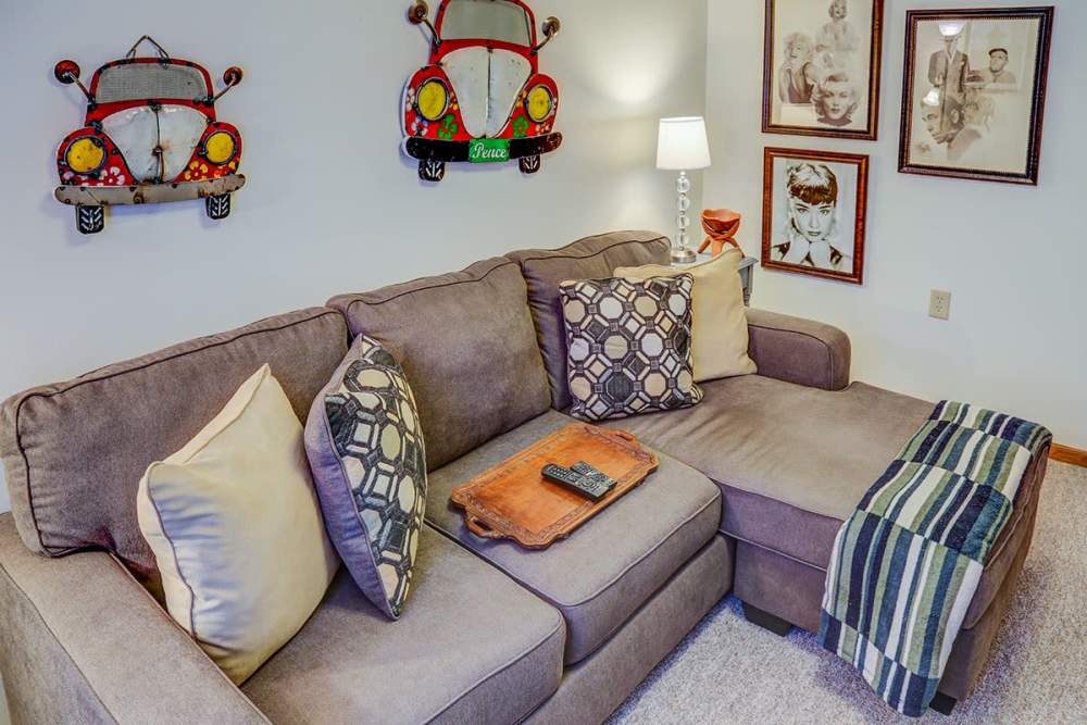 Living room with a cozy couch at Zacharys Crossing in Washington Court House, Ohio 