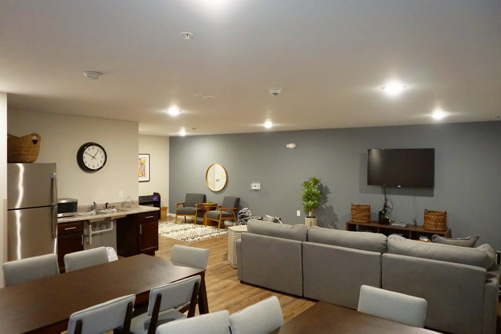 Open layout with modern furnishings at Atcheson Place Lofts in Columbus, Ohio