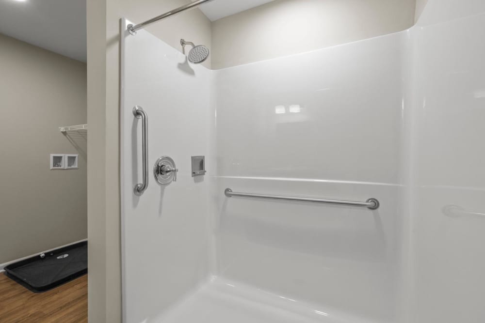 Bathroom with a bathtub at Dunbury Greene in Columbus, Ohio 