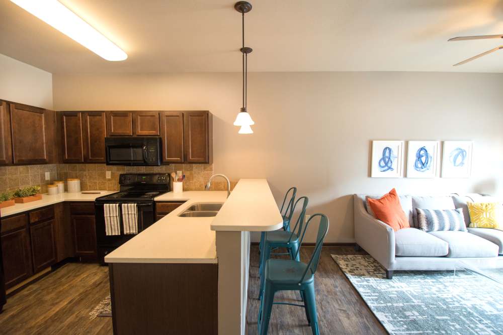 Open kitchen at Walnut Lake in Urbandale, Iowa 