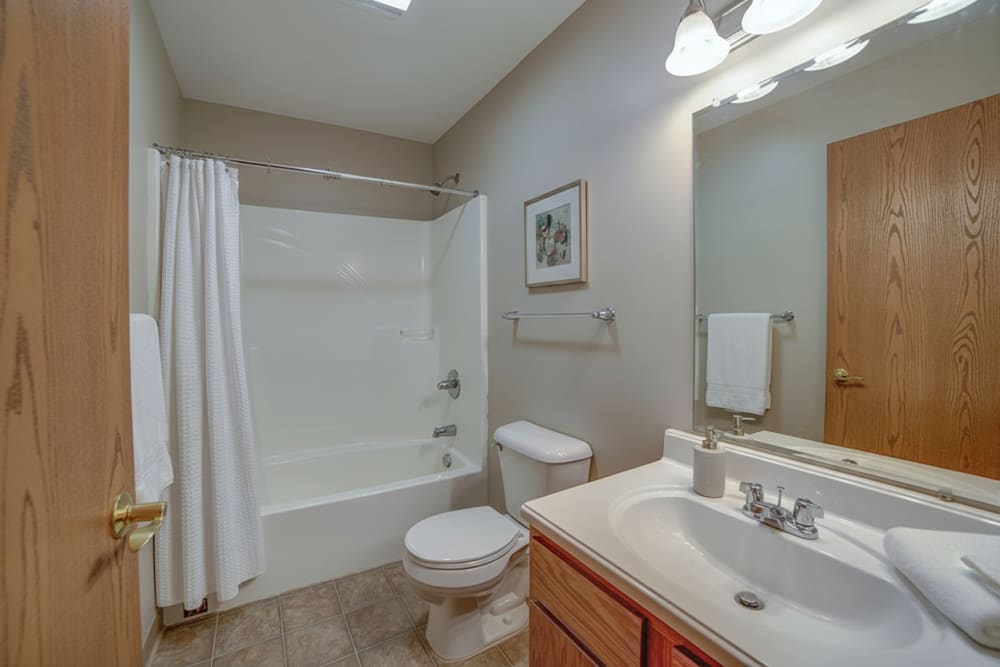 Furnished bathroom at Raystown Crossing in Shippensburg, Pennsylvania