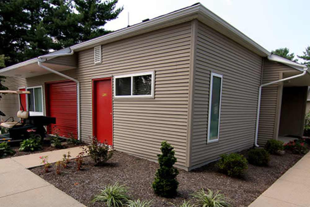 Exterior view of the apartment with pathways at Wallace Court Apartments in Waynesboro, Pennsylvania