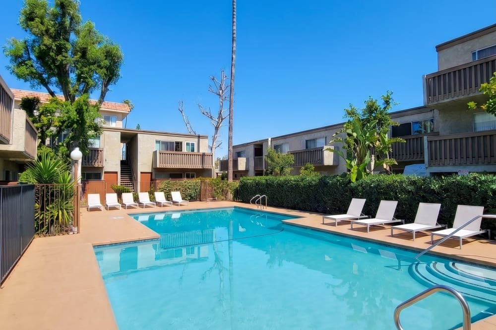 Pool and Jacuzzi