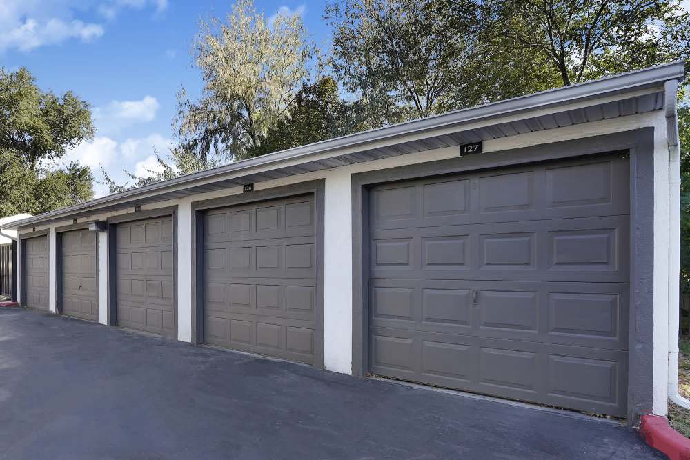garages at The Falls at Hunters Pointe apartments