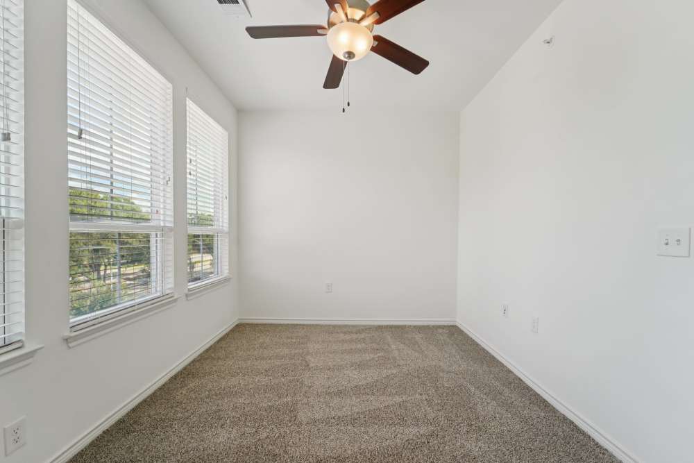 Home | Green Oaks Apartments in Houston, Texas
