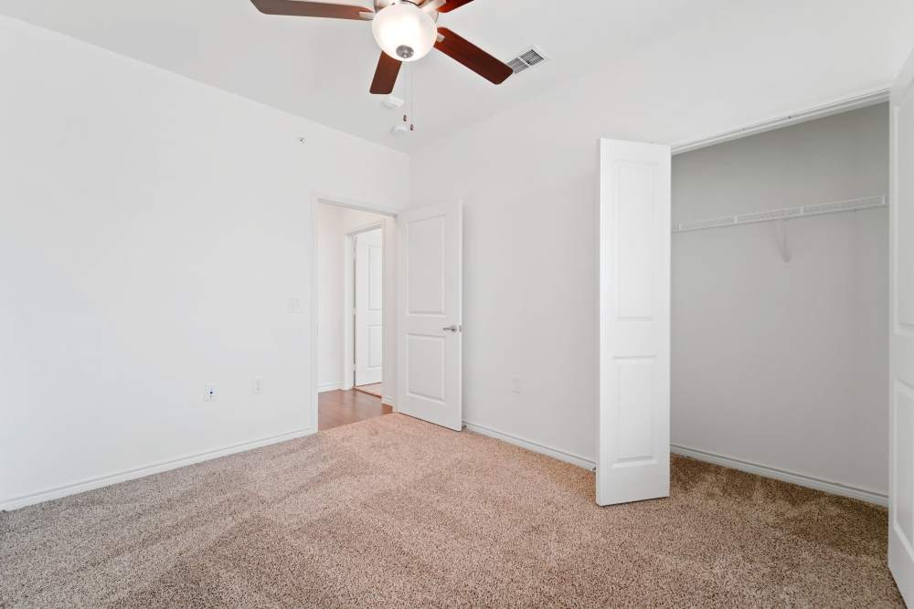 Home | Green Oaks Apartments in Houston, Texas