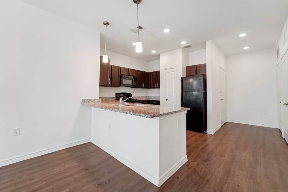 Home | Green Oaks Apartments in Houston, Texas