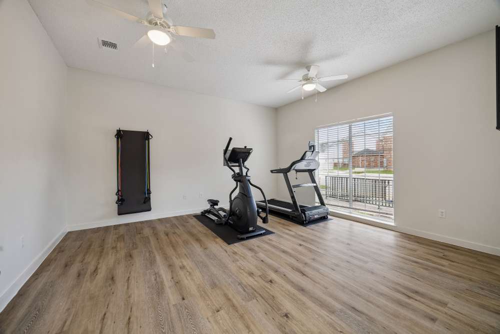 Fitness Center at Meadowbrook Plaza in Houston, Texas