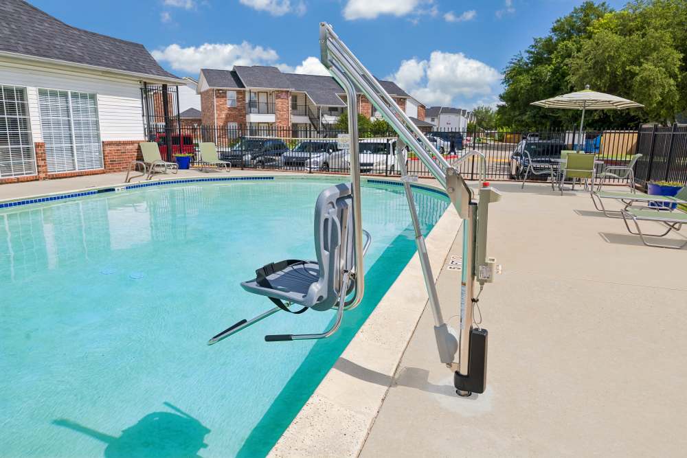 Pool at Meadowbrook Plaza in Houston, Texas