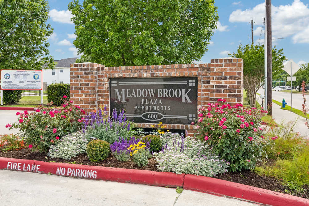 Monument stone at Meadowbrook Plaza in Houston, Texas