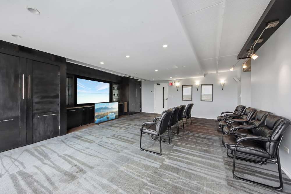Interior of a business center at 21 Kristin Apartments in Schaumburg, Illinois