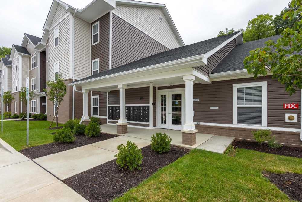 Building exterior with mailbox area at Sells Greene in Lancaster, Ohio