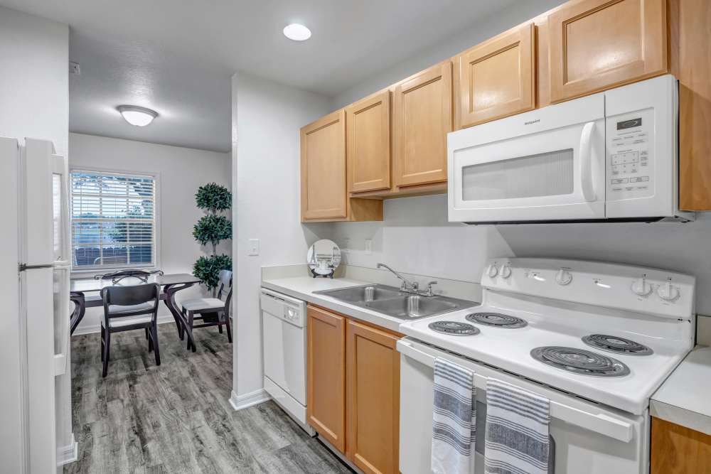 Carlton arms of winter haven living room
