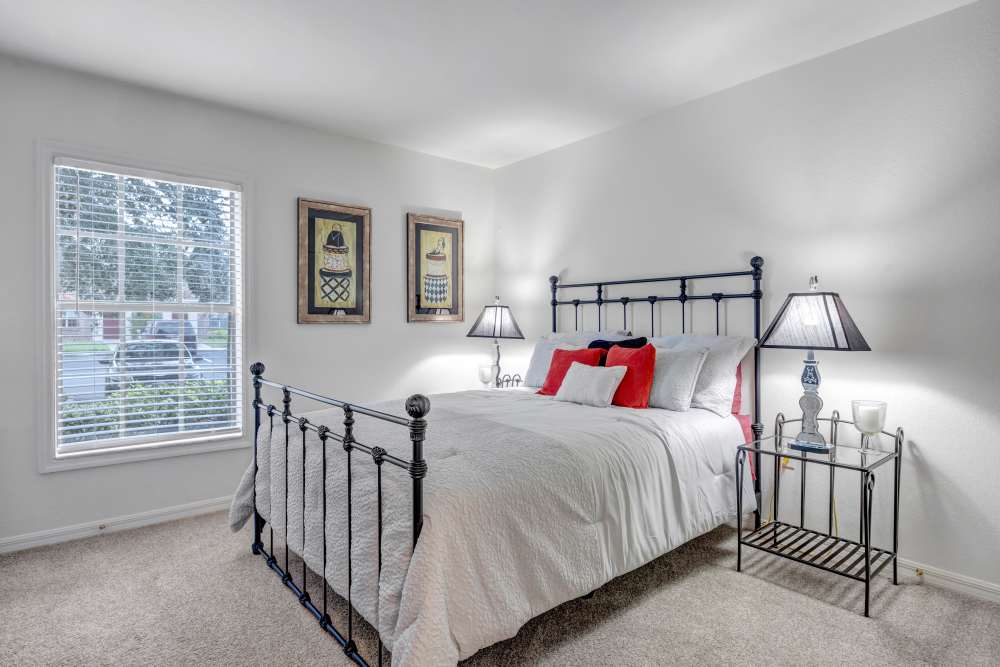 Carlton arms of winter haven bedroom
