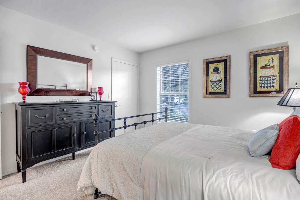Carlton arms of winter haven bedroom