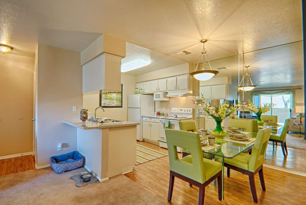 Dining room at Granada Villas Apartment Homes in Lancaster, California