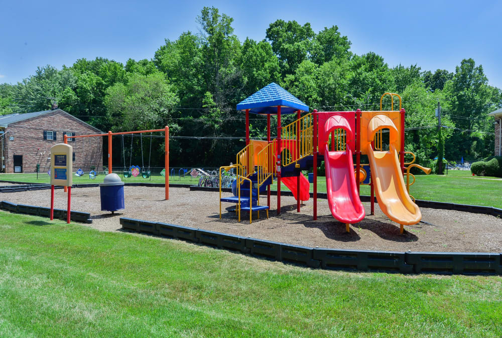 Playground amenities at Nieuw Amsterdam Apartment Homes in Marlton, New Jersey
